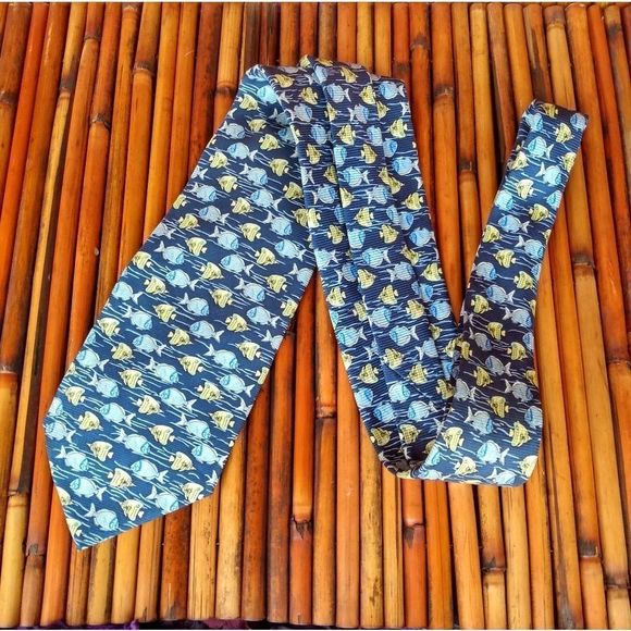 EUC TROPICALO by TANGO Tropical Blue & Yellow Tropical Fish 100% Silk Tie - Picture 2 of 7